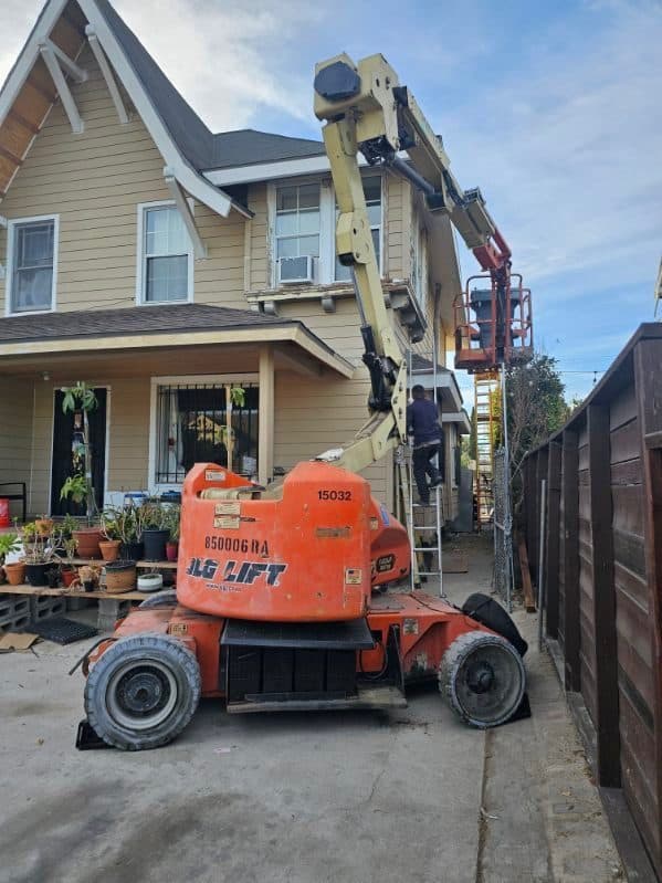 🏗 JLG E400AJP Narrow Articulating Lift