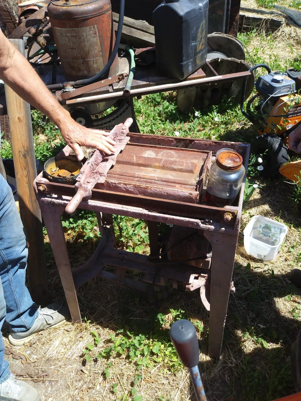 Concrete roof tile machine 5