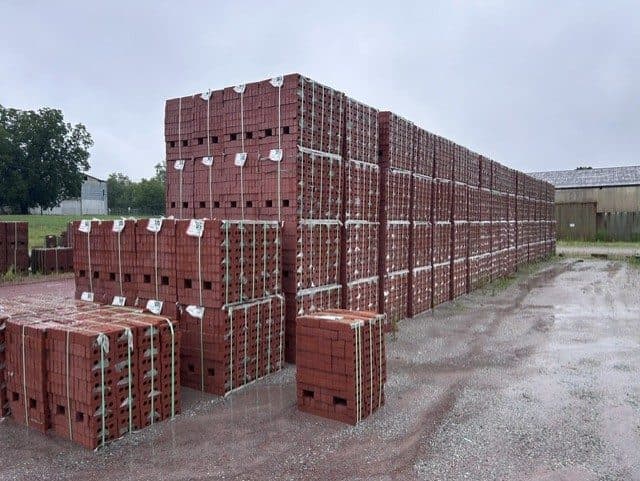 340 Cubes of new RED RANGE SEMI SMOOTH General Shale Brick