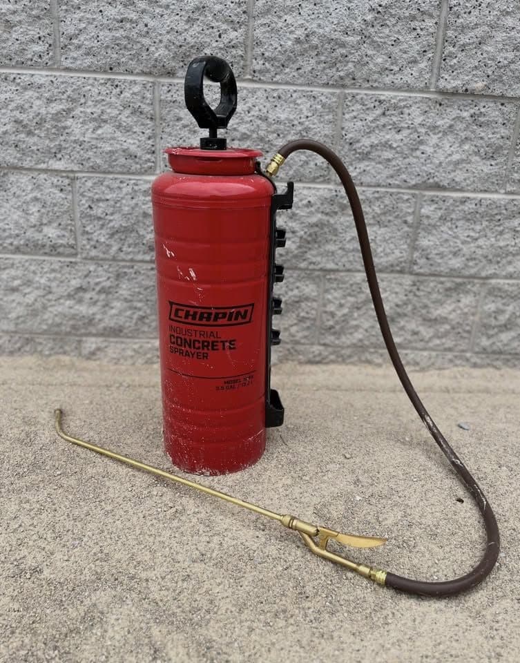Chapin 1949 Industrial Concrete Sprayer – 3.5 Gallon