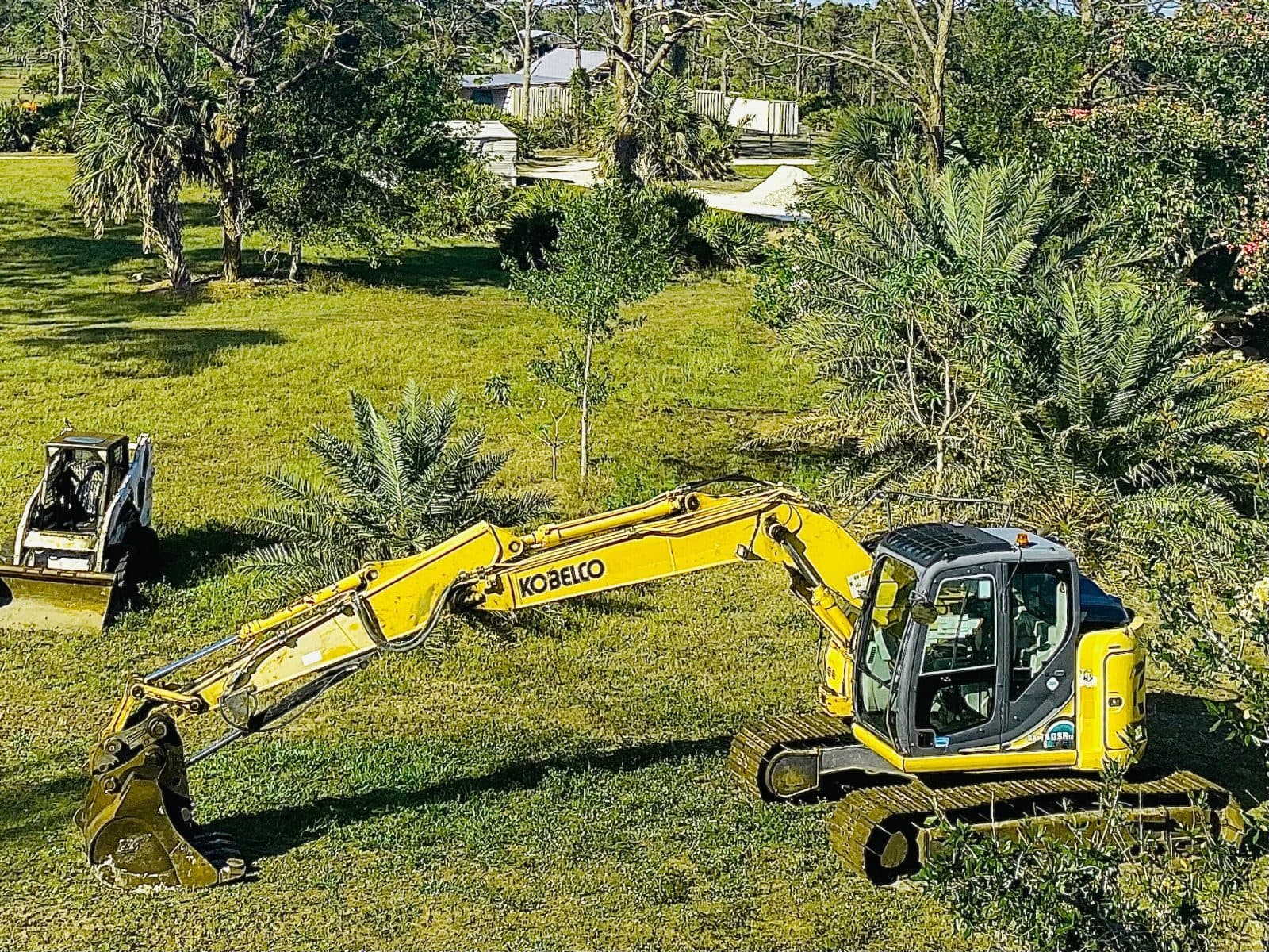 KOBELCO SK140SRLC-5 EXCAVATOR $68,900
