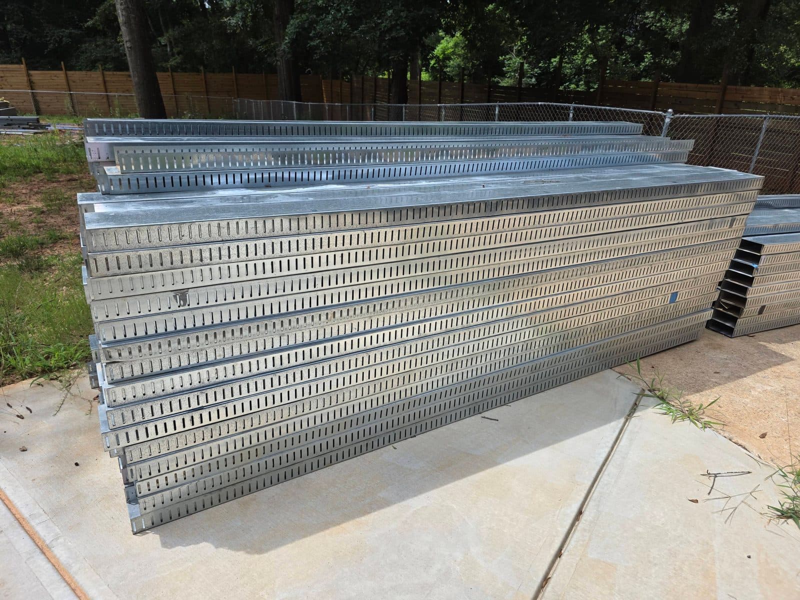 6in Slip Track Deflection Track 2"1/2 leg 20Ga 30mil 10ft long