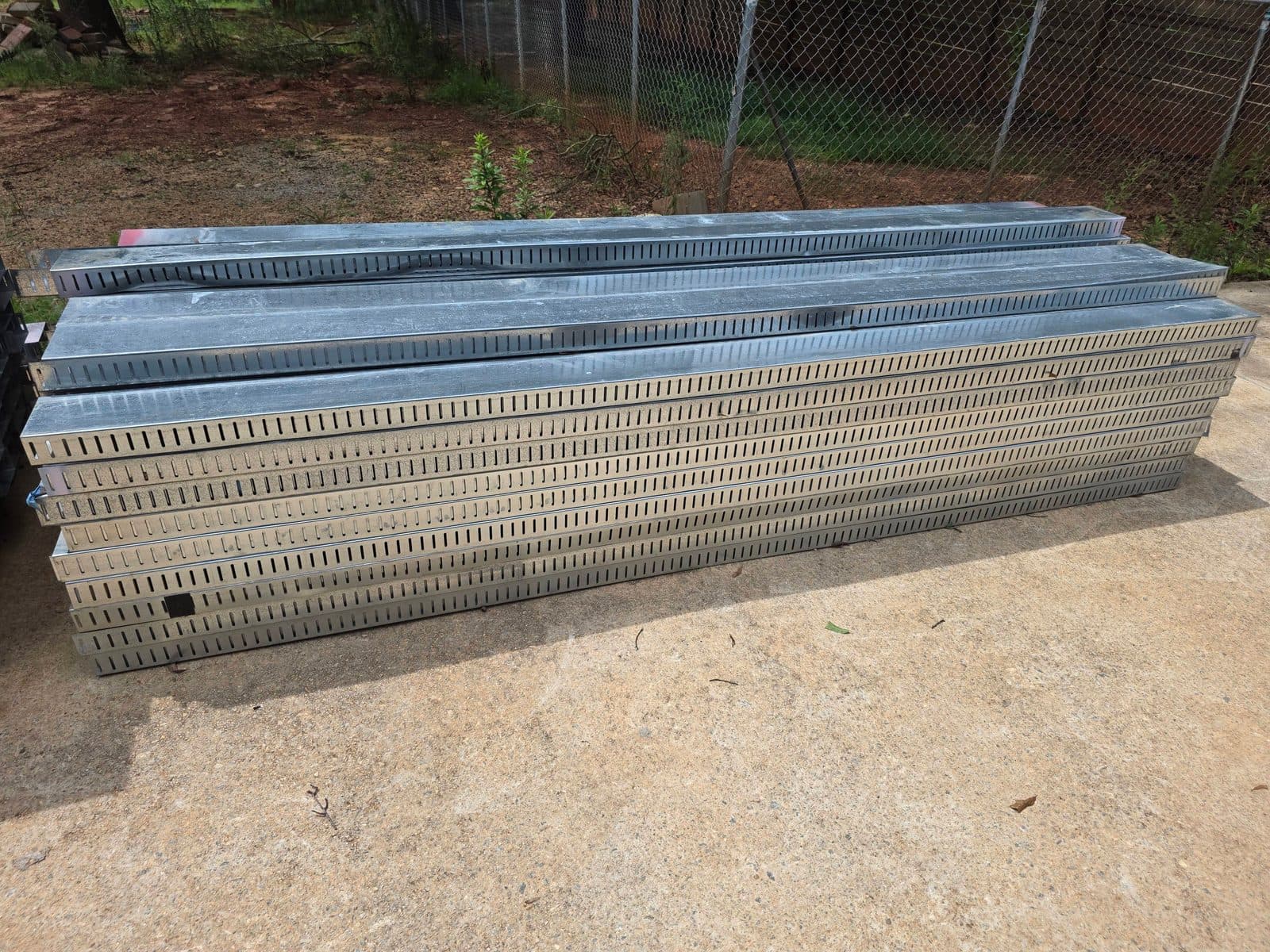 6in Slip Track Deflection Track 2"1/2 leg 20Ga 30mil 10ft long 3