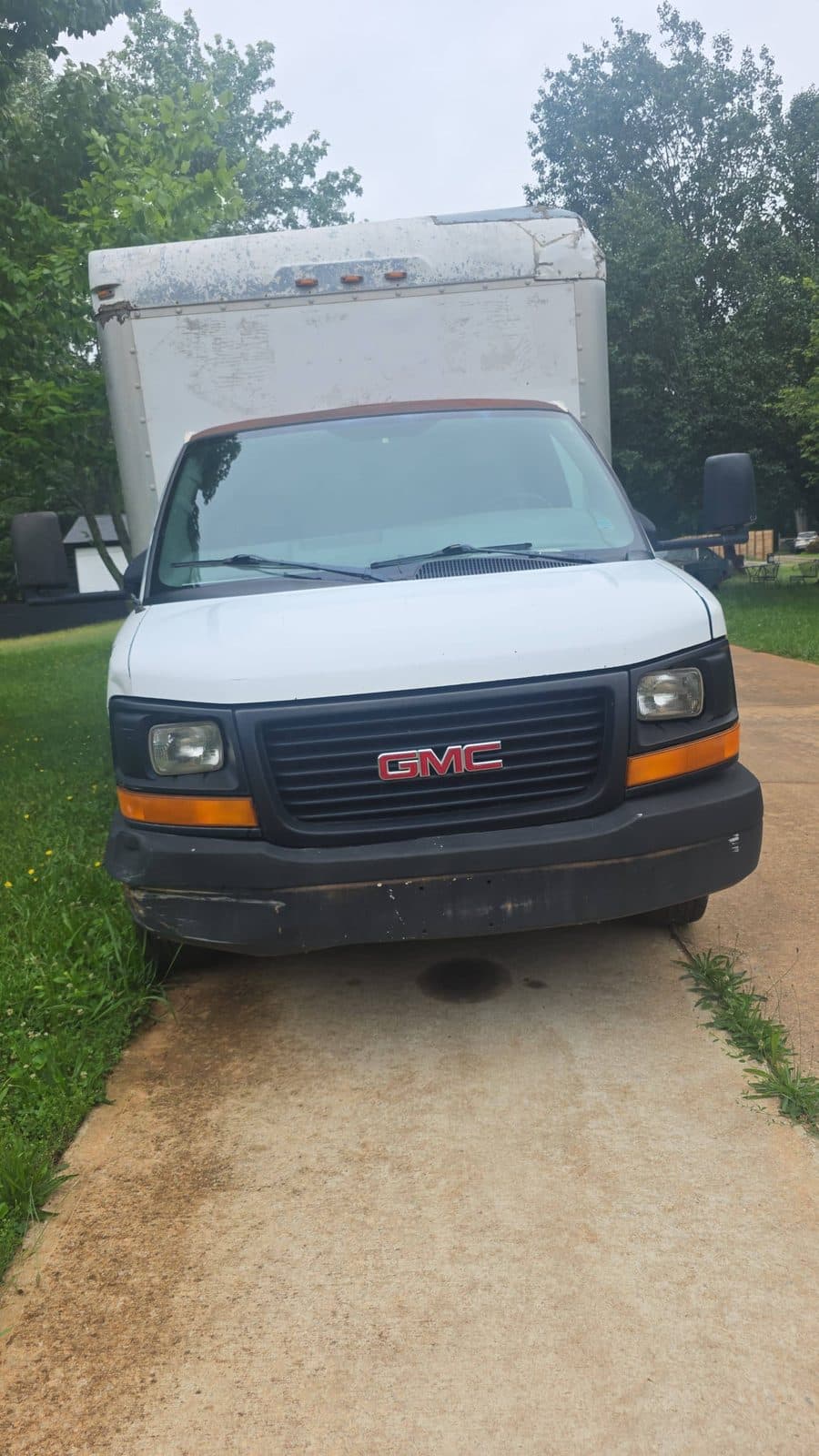 GMC 2005 Savana Cutaway Gasoline 4