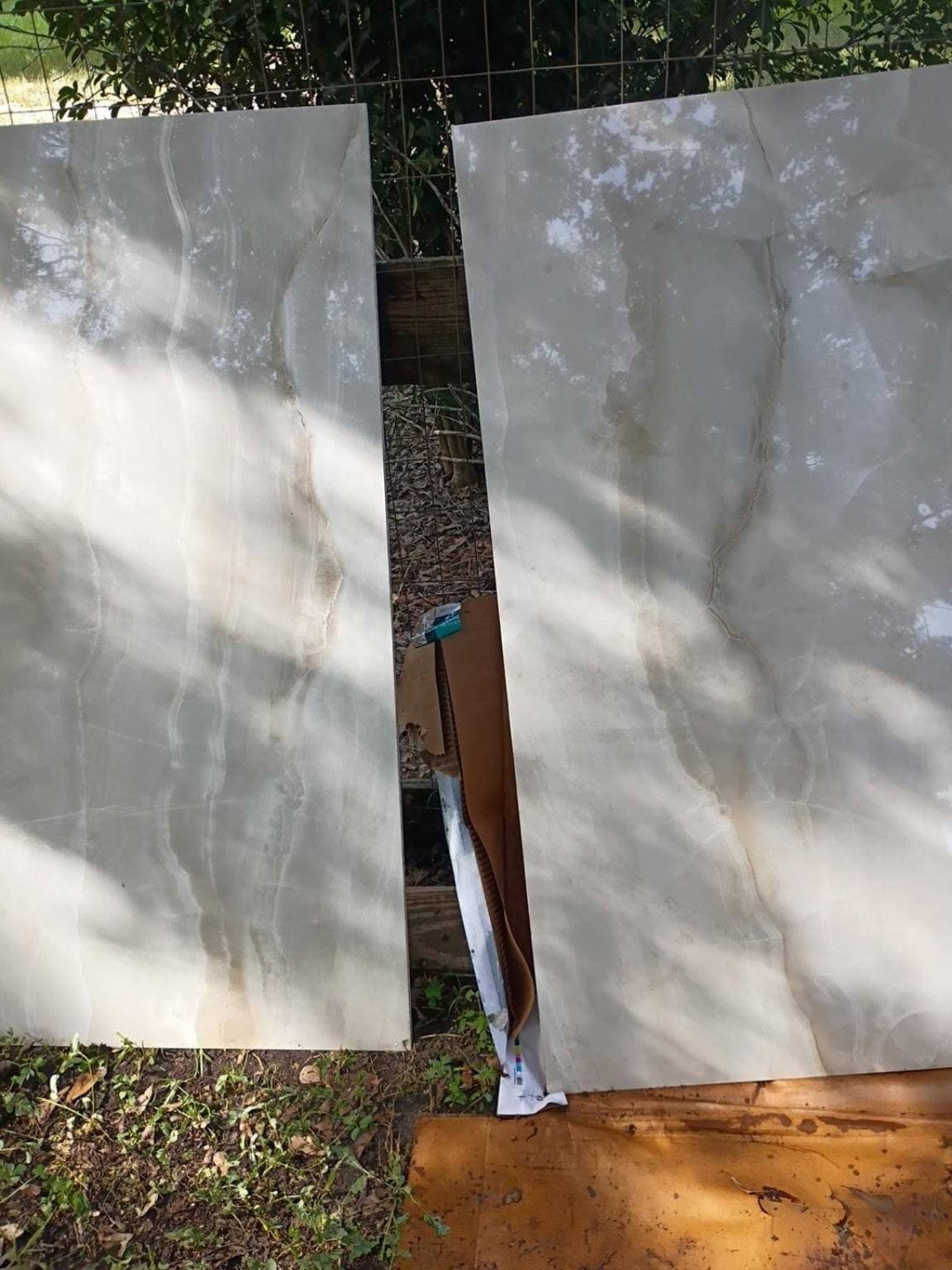 High-End porcelain gloss finish used but excellent condition