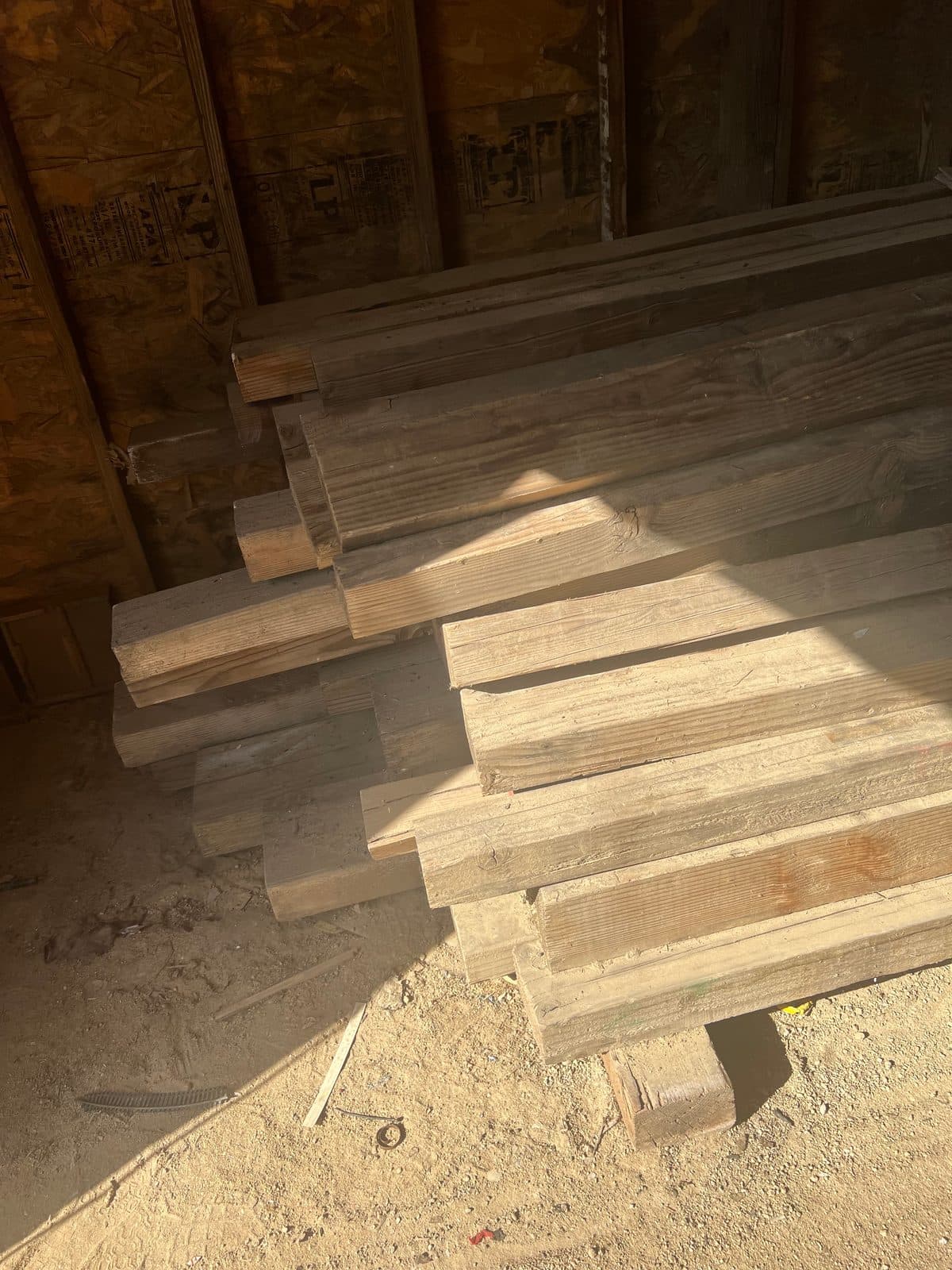 Beams 6x8, 4x4, 8x9, 80 pieces all 8 ft also 15.4 x16 beams 6 of those 2