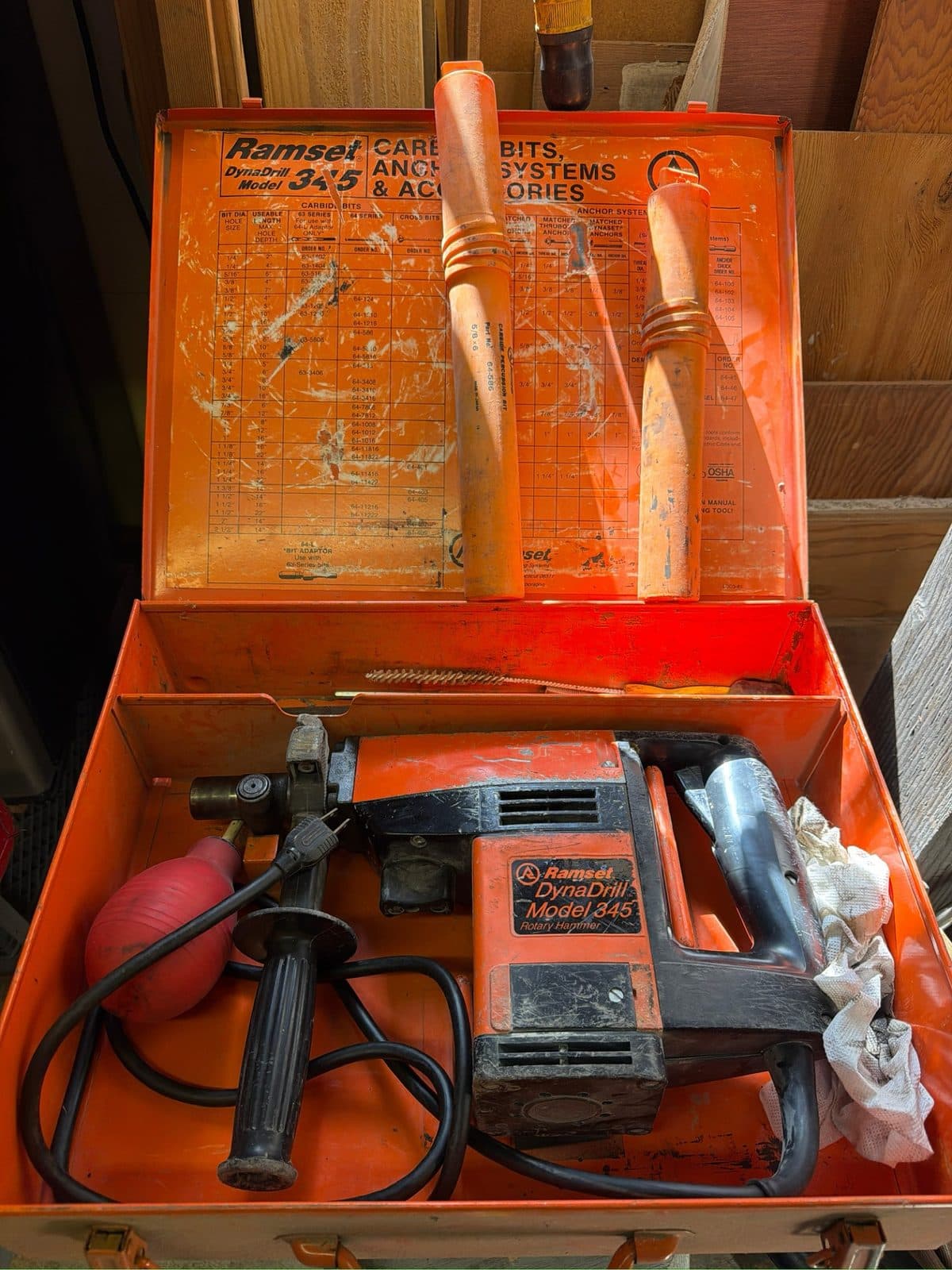 Ramset DynaDrill Model 345 Rotary Hammer Drill w/ Metal Case & Accessories