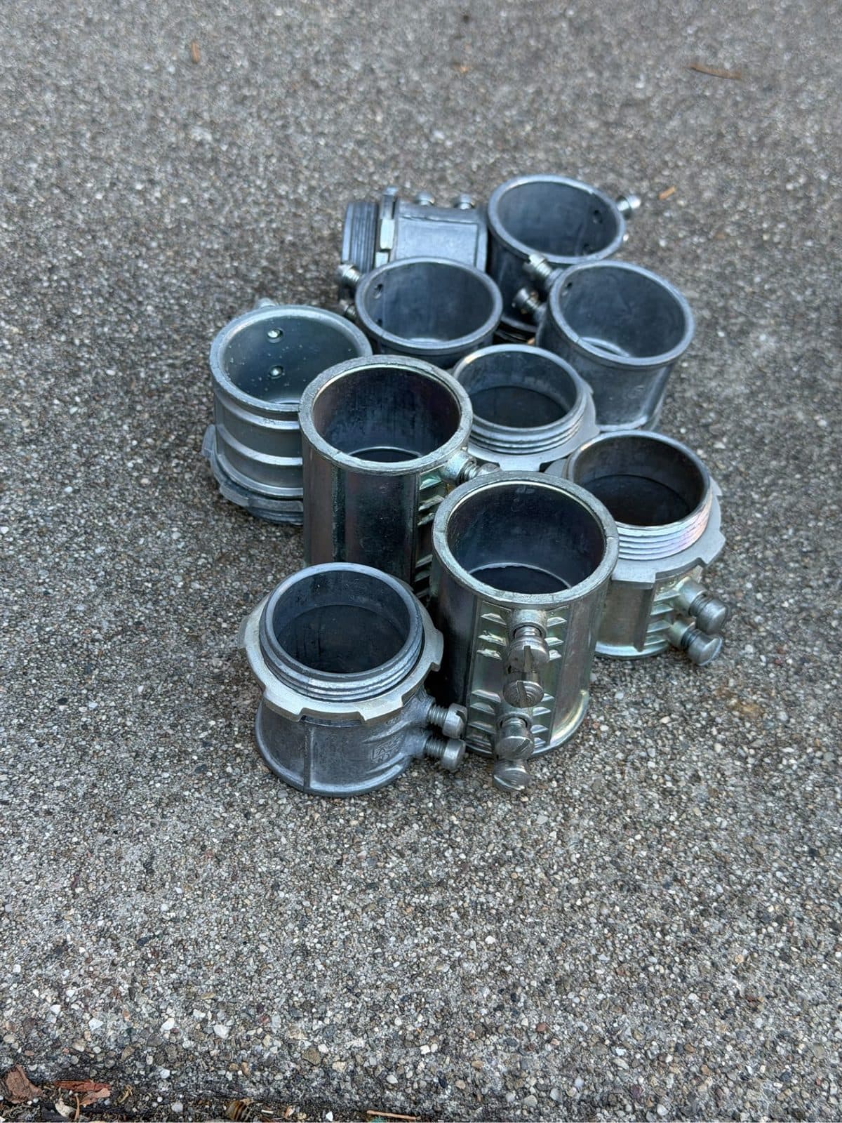Huge Electrical Contractor Lot – EMT Set-Screw Couplings, Connectors & Fittings (1/2", 3/4", 1" + Large Sizes) 4