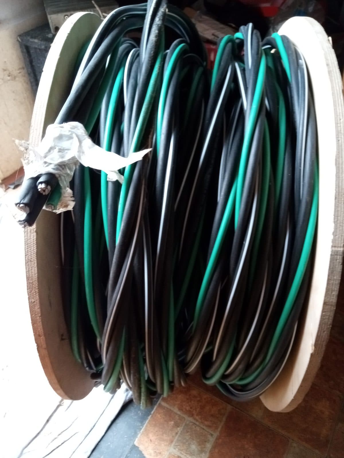 Aluminum feeder wire 2-2-4-6 300ft.