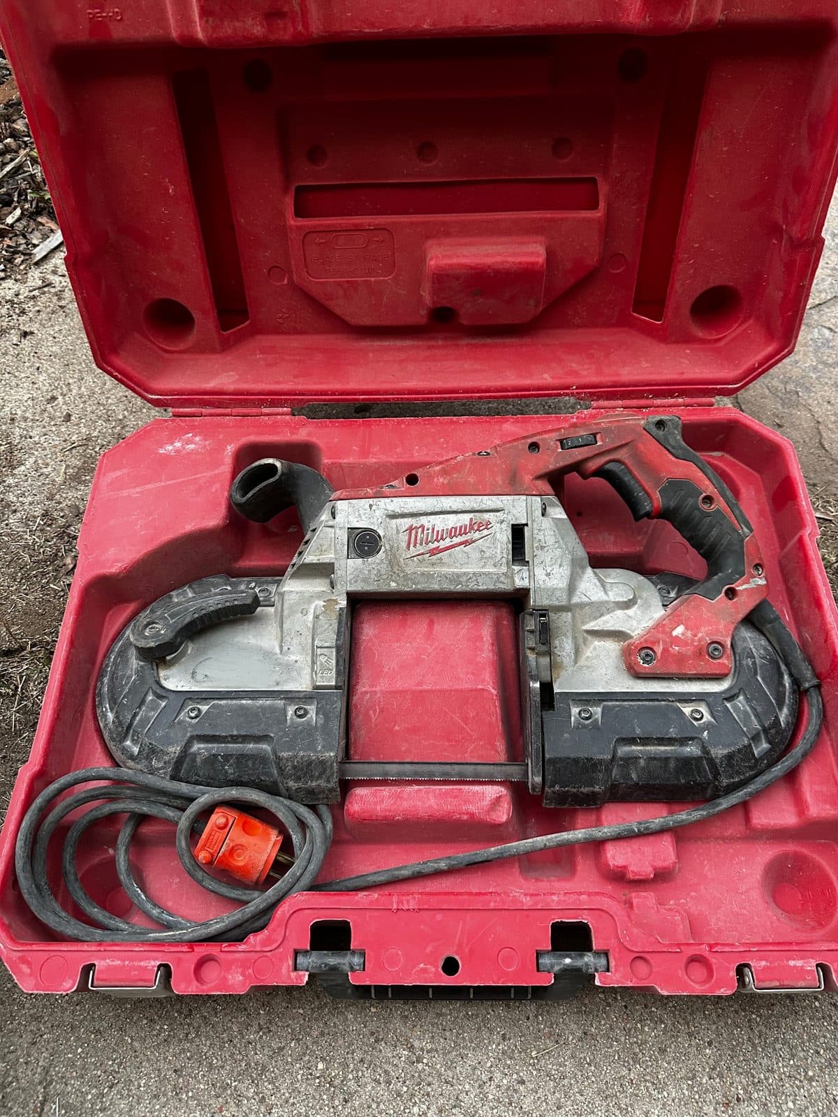 Milwaukee corded deep cut bandsaw and case
