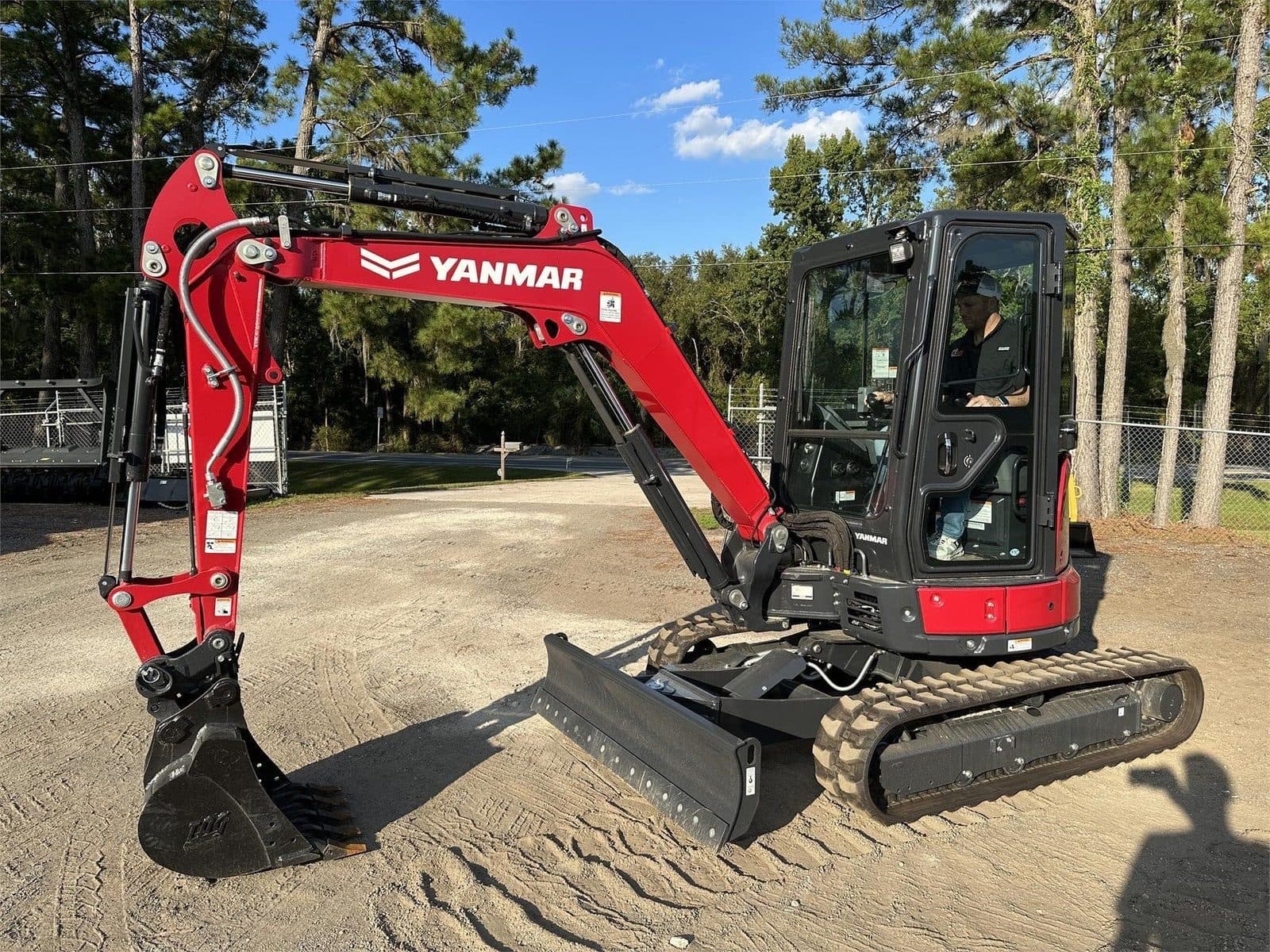 2023 Yanmar ViO35-6A, 818 horas