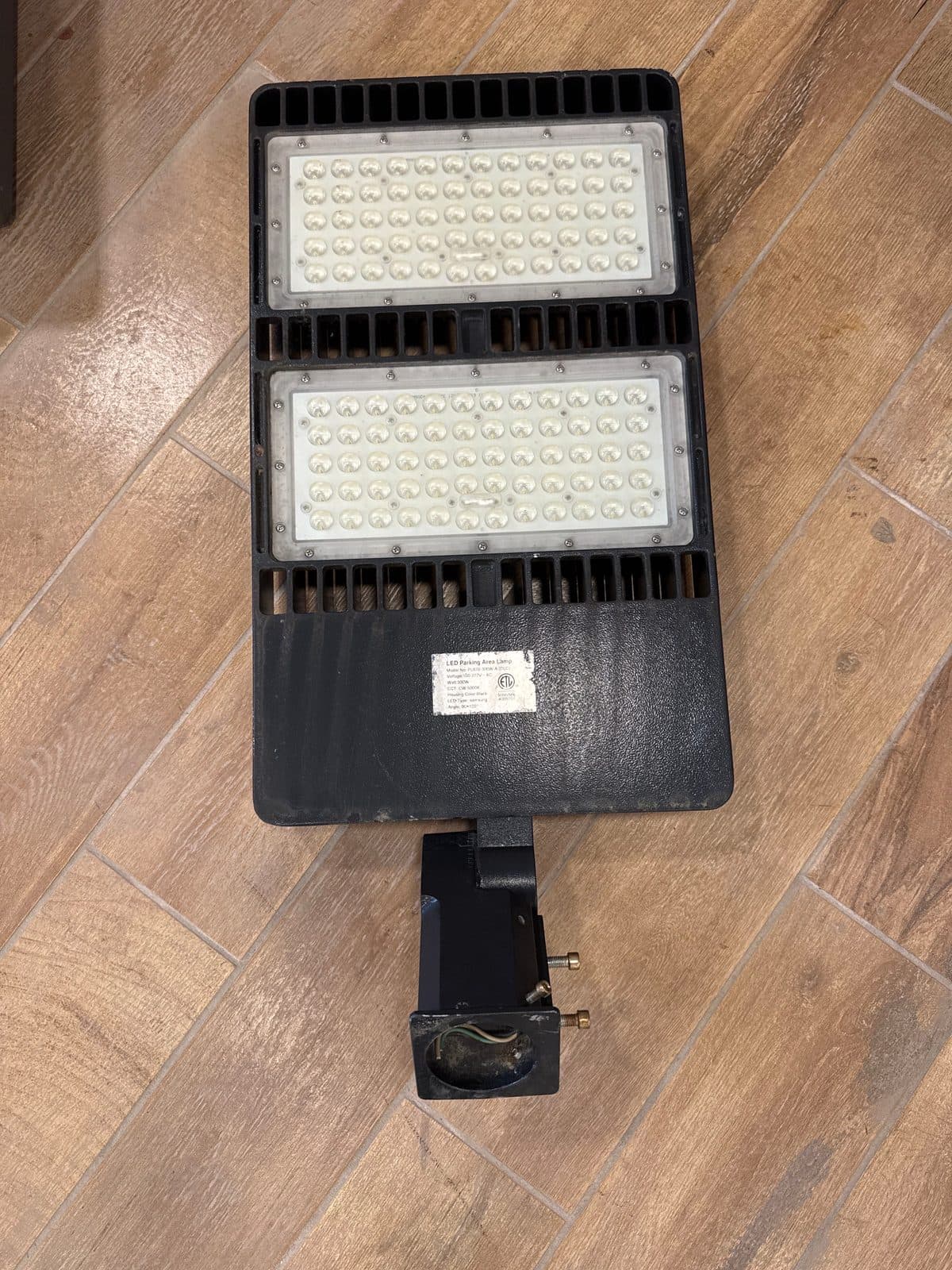 Commercial light