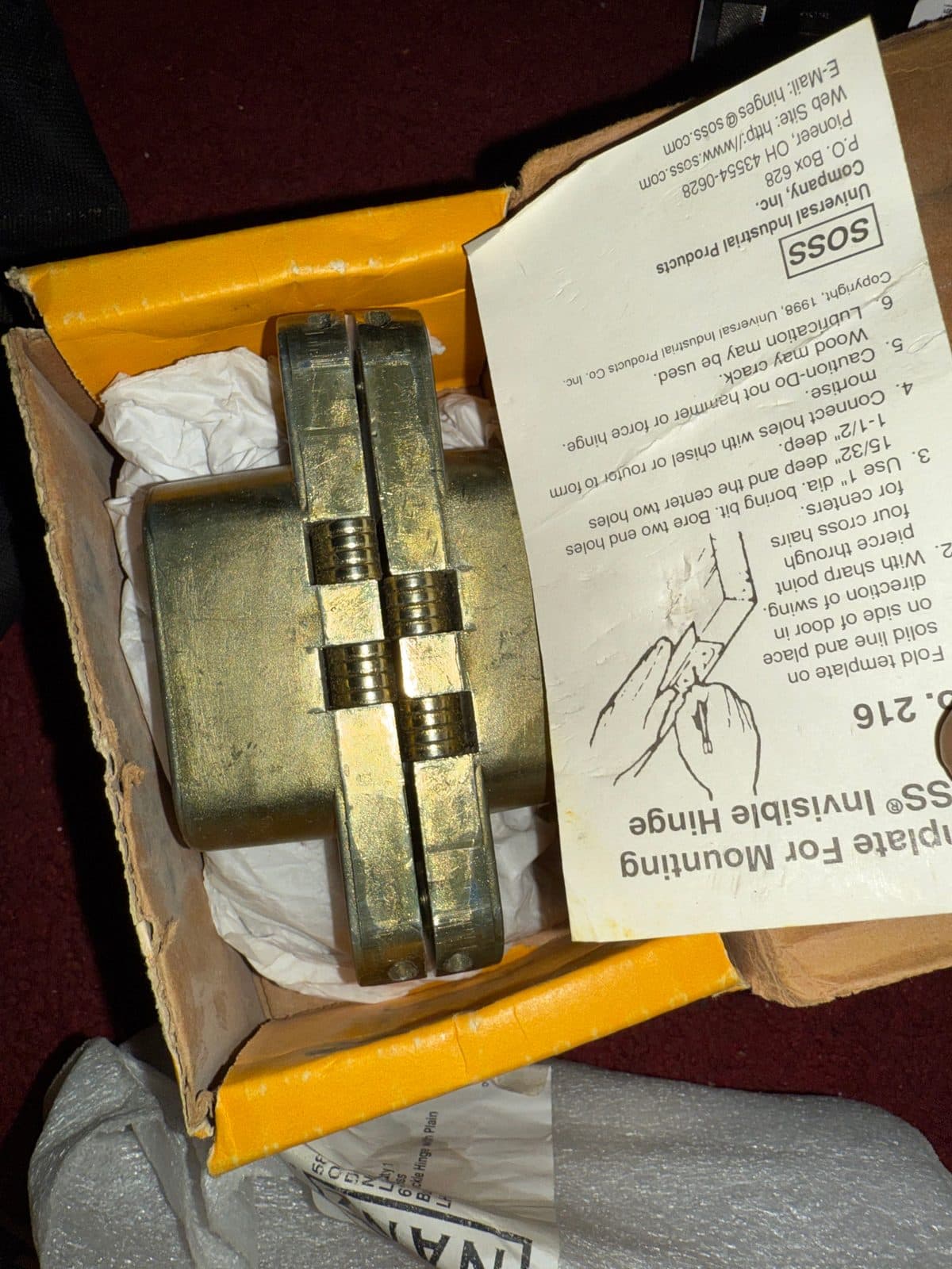 Soss invisible hinge