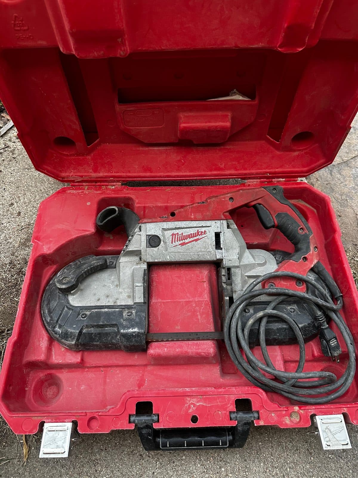 Milwaukee Deep Cut Band Saw with Hard Case
