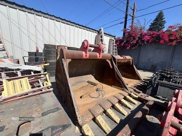 Bucket, Trenching CATERPILLAR 74" & 78" FOR CAT 336 AND 349