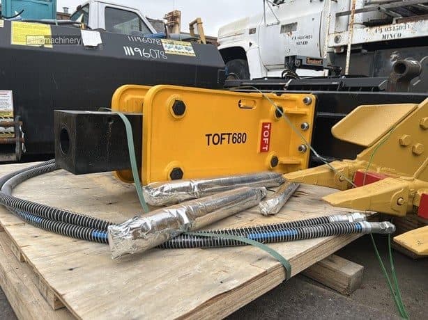 2025 Hammer/Breaker - Hydraulic TOFT 680