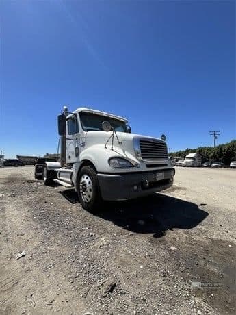 2011 FREIGHTLINER COLUMBIA 120