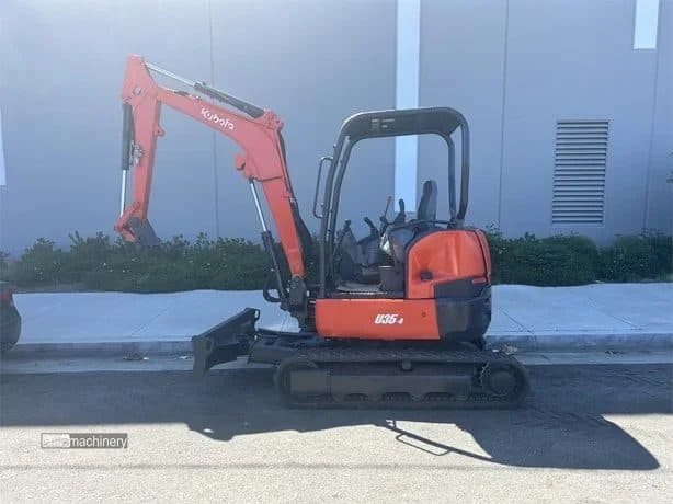 2016 KUBOTA U35-4
