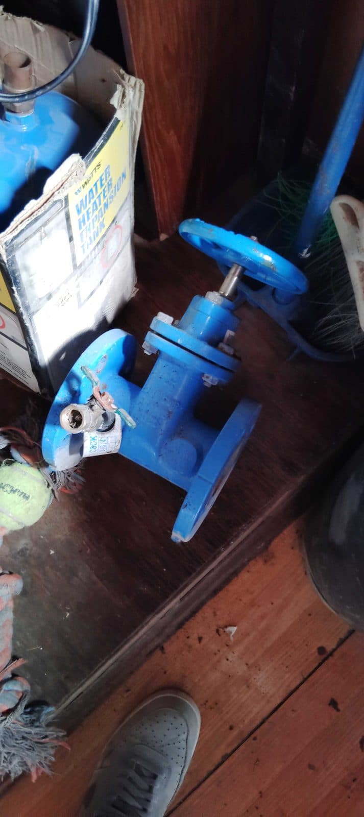 4" Ductile Iron Gate Valve, FLG, NRS, Resilient Wedge, Handwheel, AWWA C515